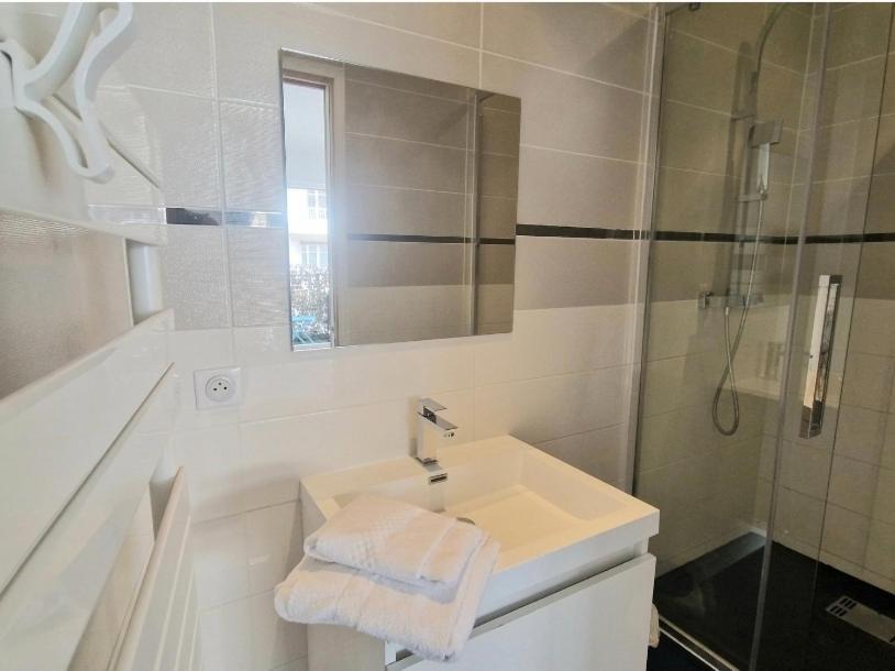 Centre De Nice - Musiciens - Marechal - Balcon 500M Promenade Des Anglais Ngoại thất bức ảnh